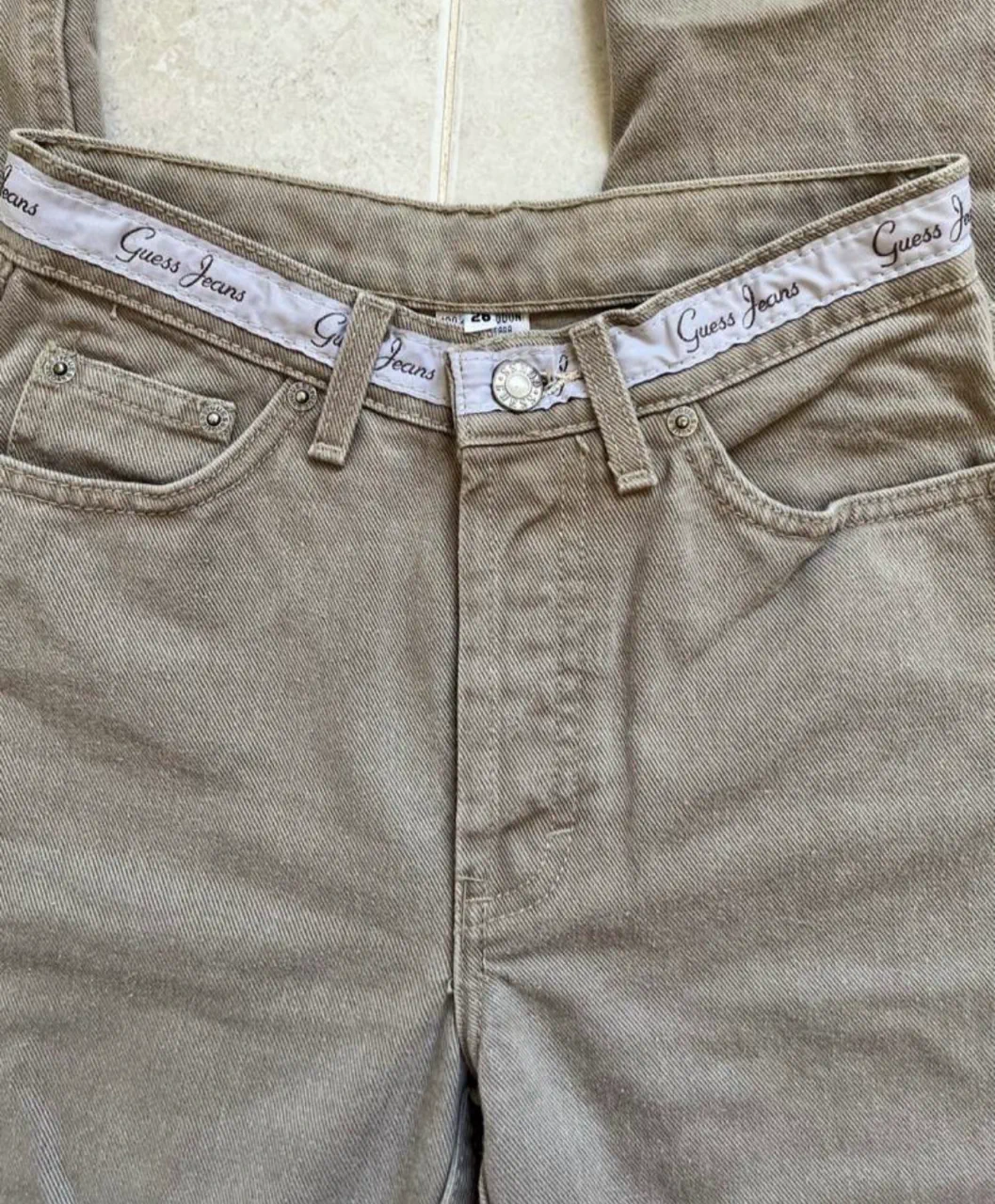 GUESS · Talle US 26
