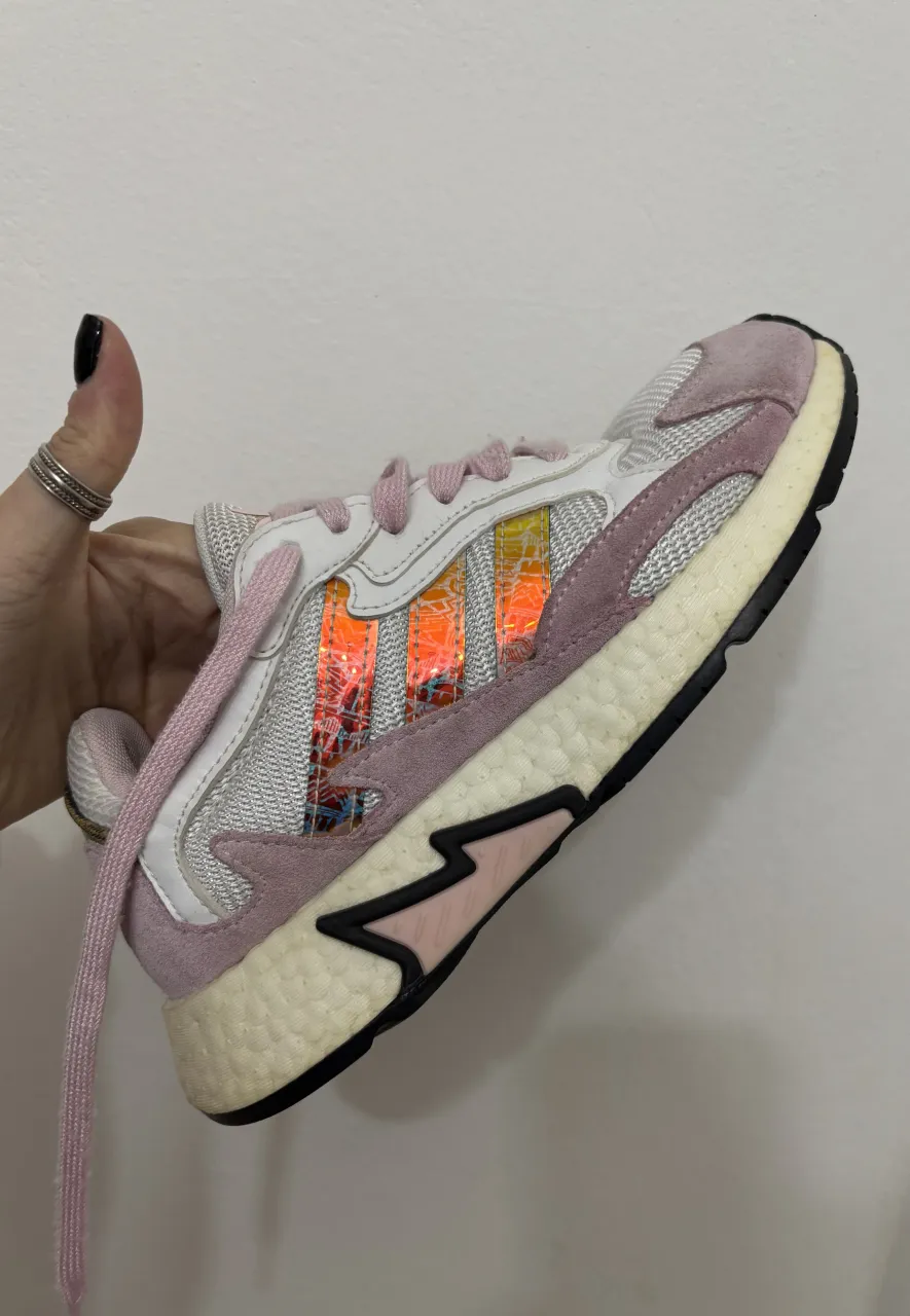 adidas · Talle AR 36