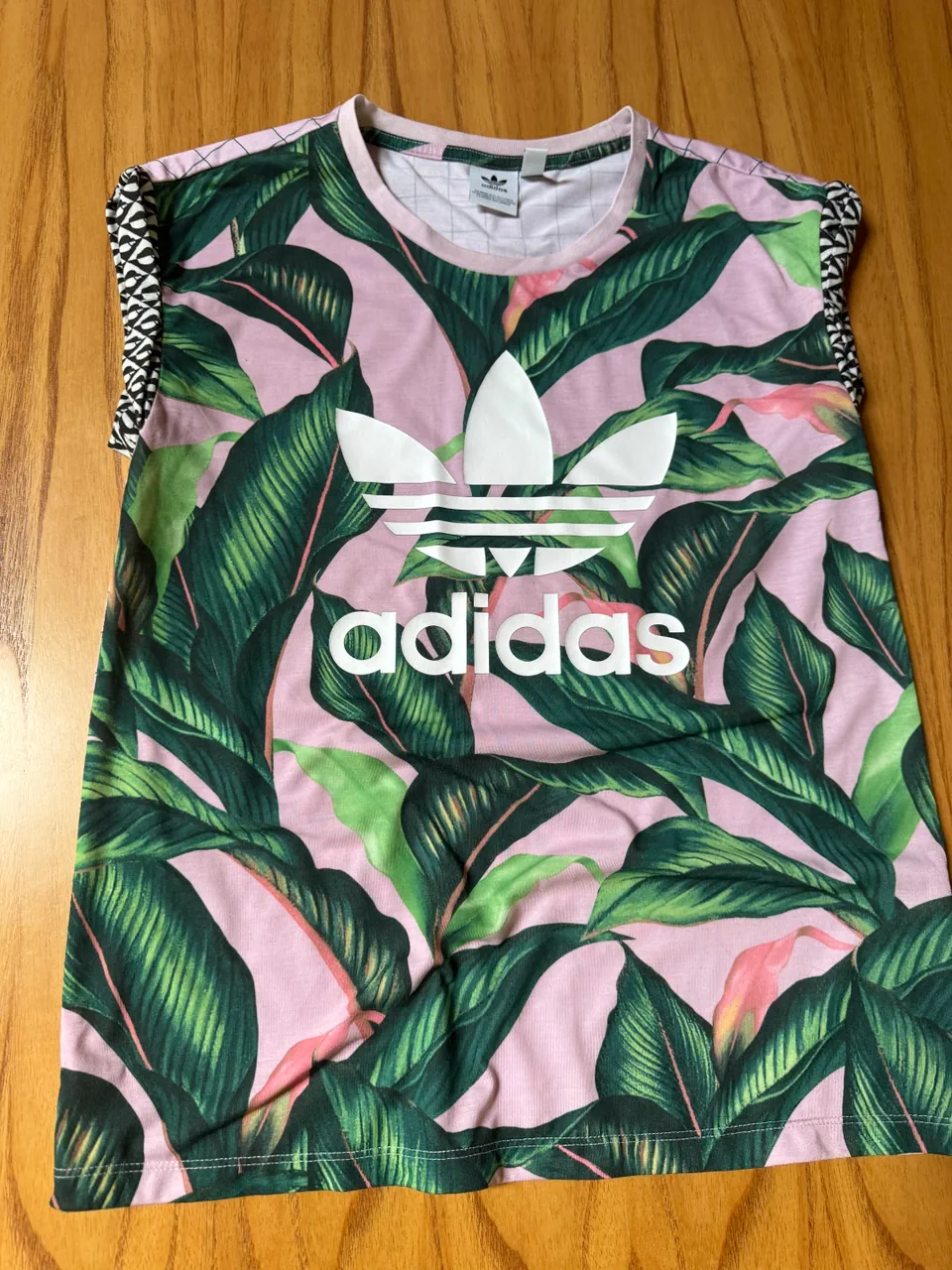 adidas · Talle S