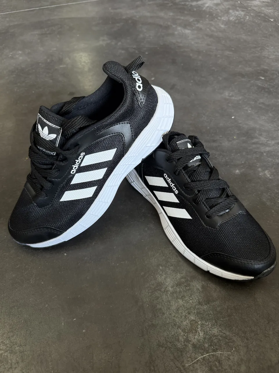 Zapatillas adidas - imagen 1