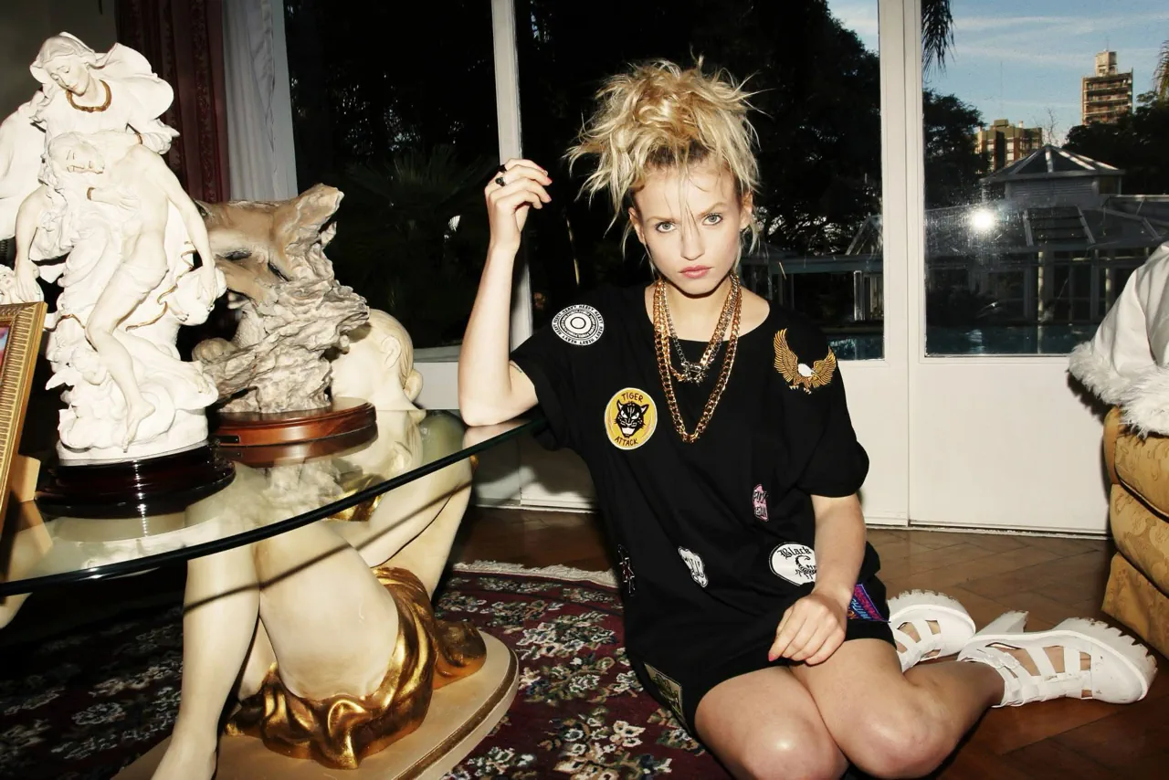 Remera Complot - imagen 1