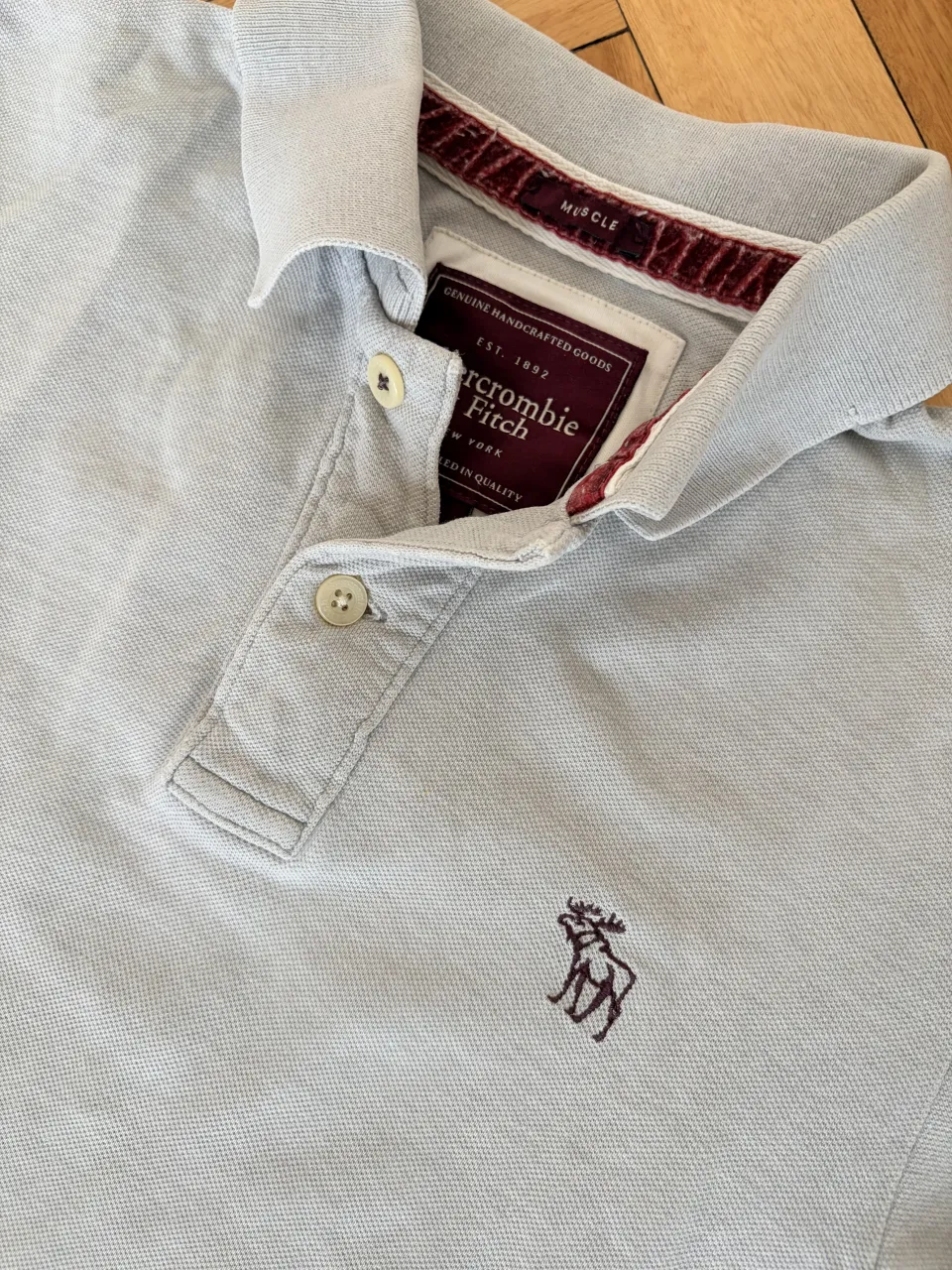 Remera Abercrombie & Fitch · Talle L