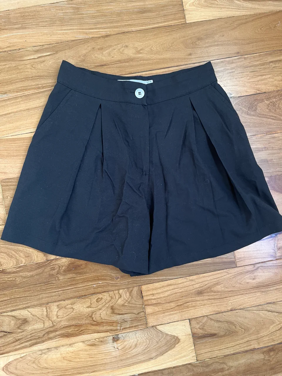 Short Bershka · Talle S