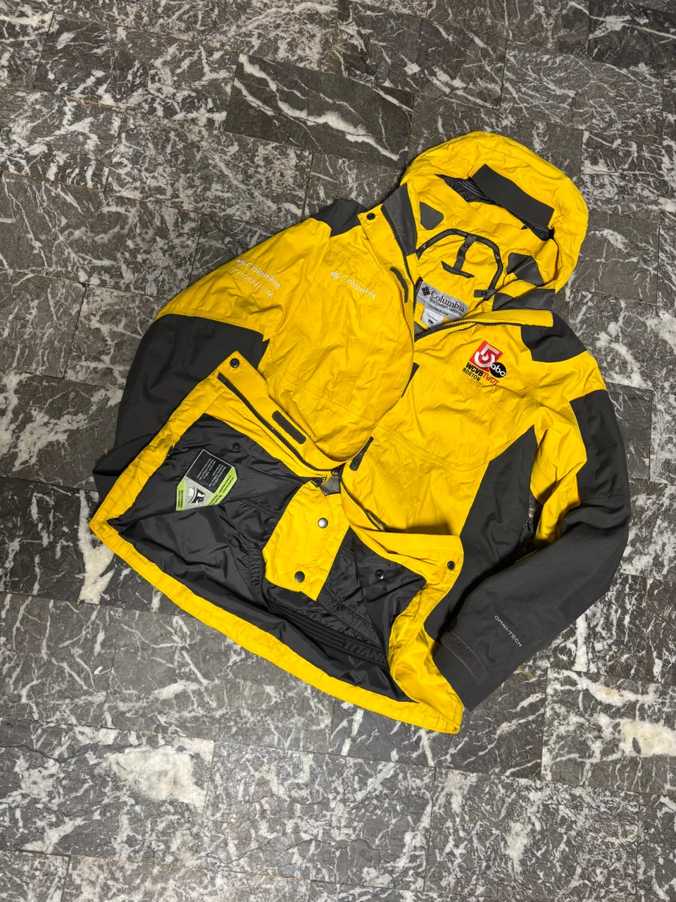 Campera Columbia · Talle L
