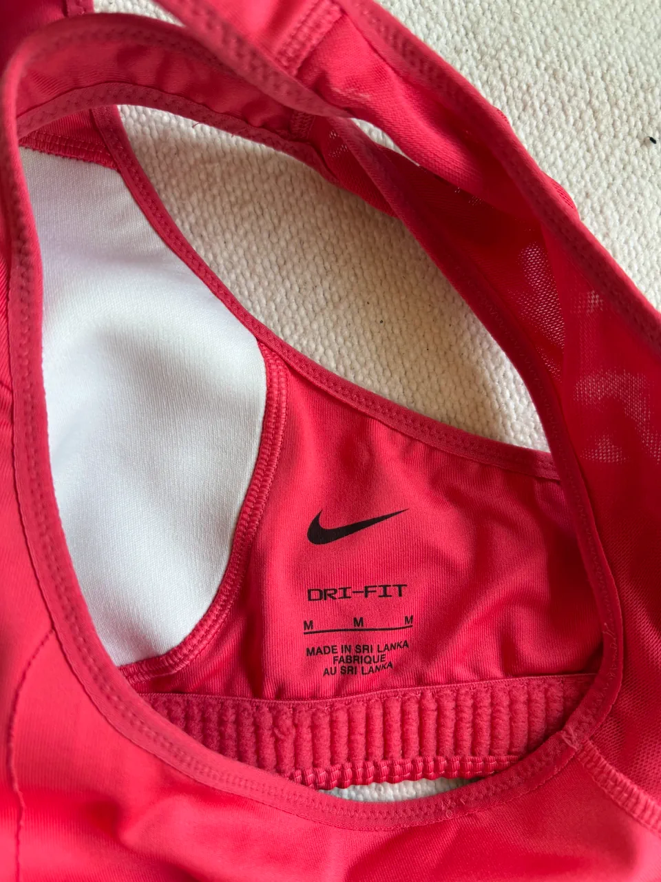 Corpiño deportivo Nike - imagen 2