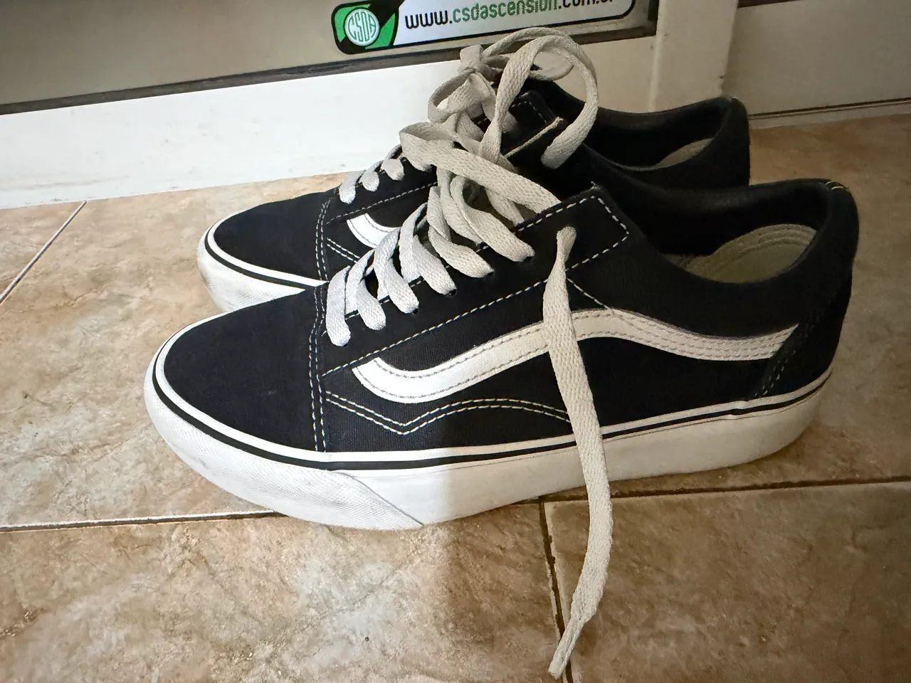 Vans · Talle AR 37