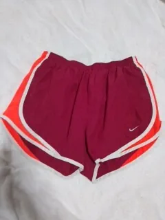 Nike · Talle M