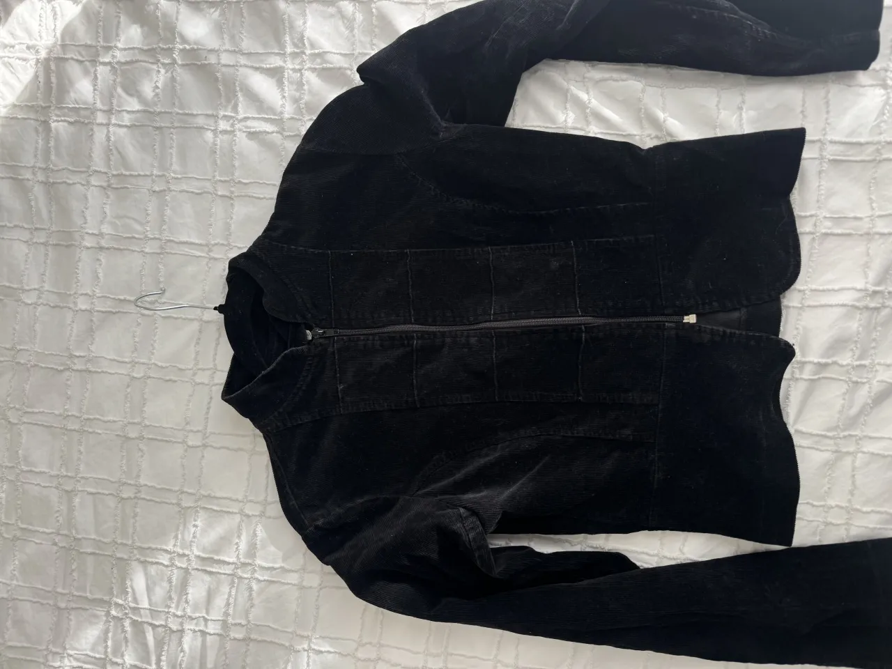 Campera A ≠ - imagen 1