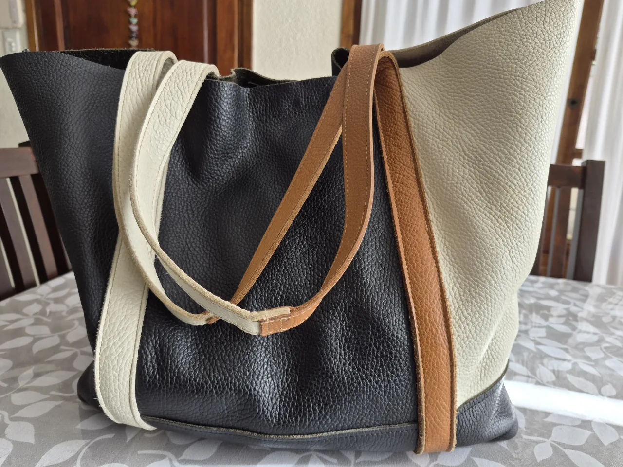 Tanas bags