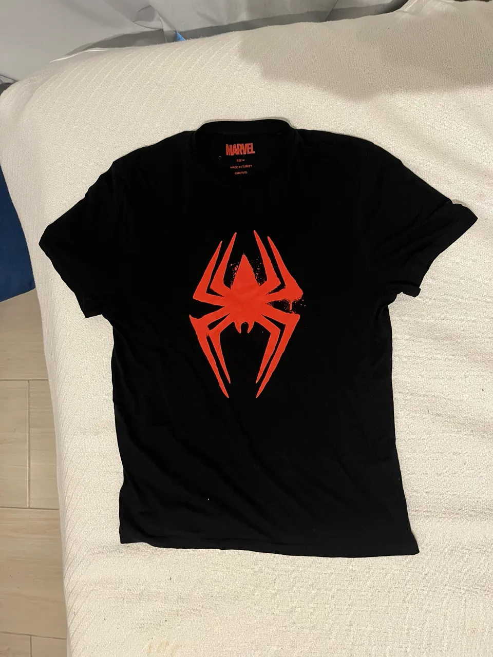 Remera Marvel · Talle M
