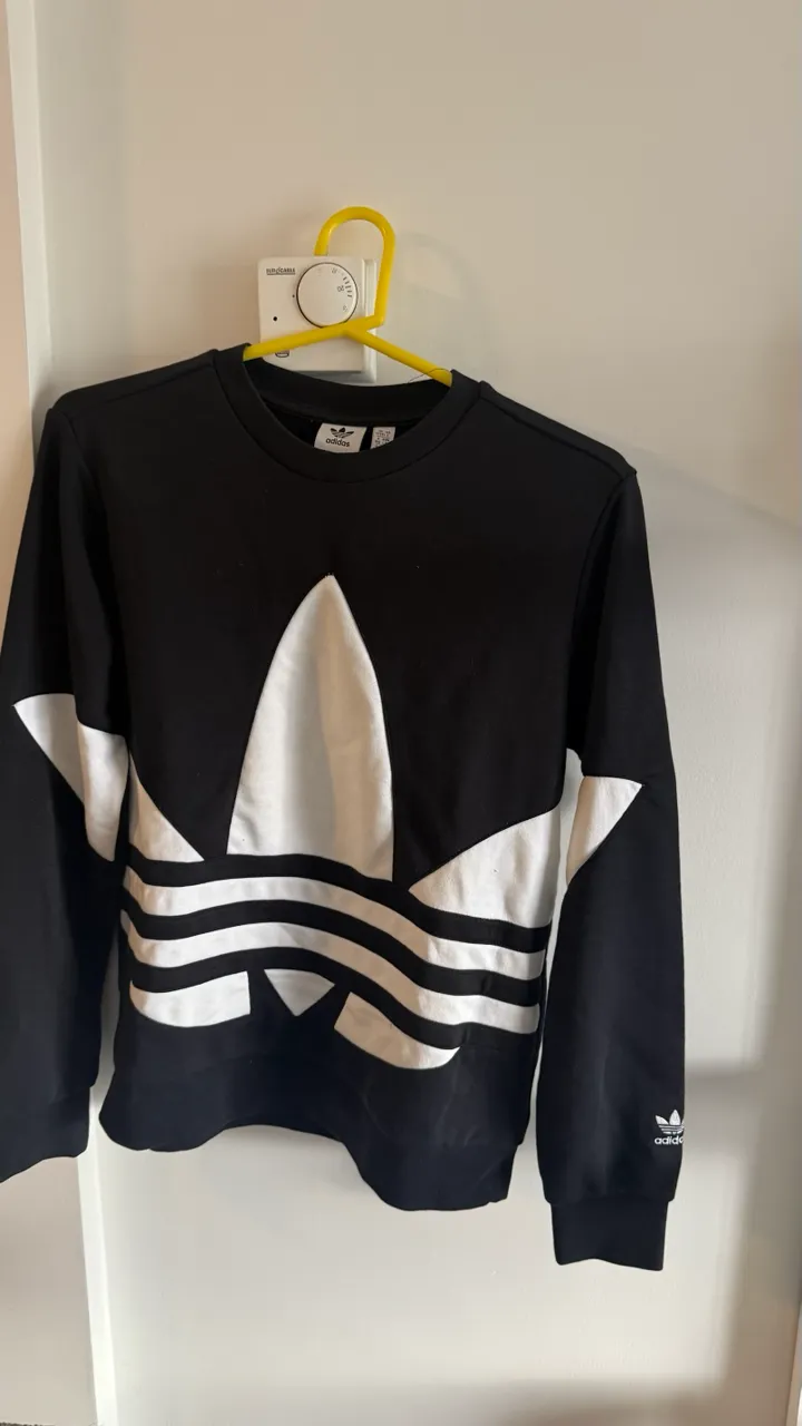 adidas · Talle L