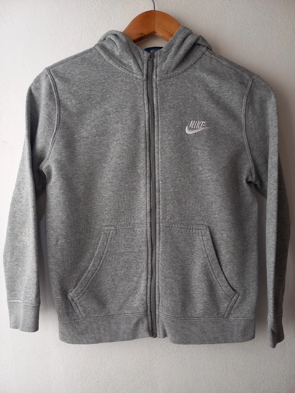 Buzo Nike · Talle 8 años / 128 cm