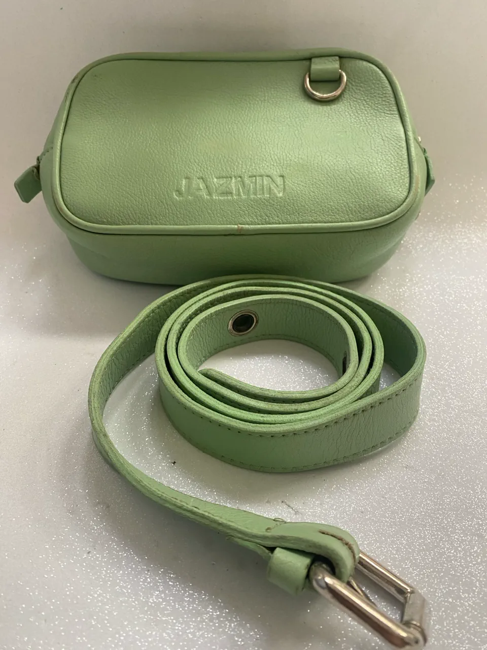 Bandolera Jazmín Chebar