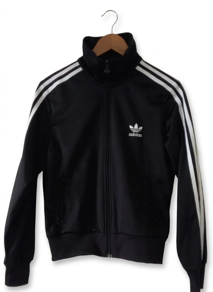 Buzo adidas · Talle M