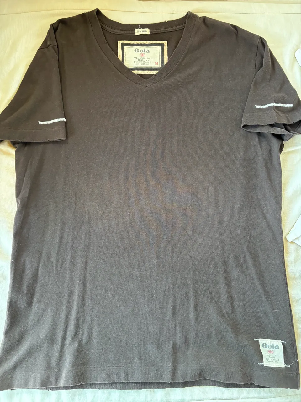 Remera Gola · Talle M