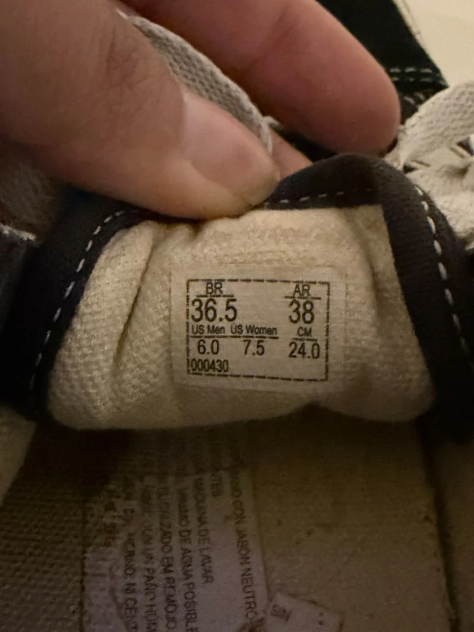 Vans · Talle AR 38
