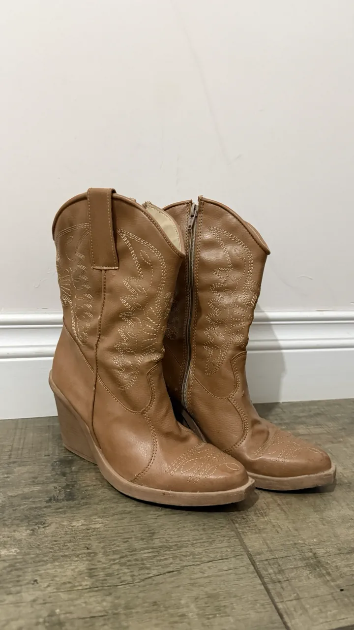 Botas Sin marca. - imagen 1