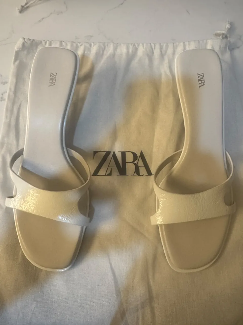 Zara · Talle EU 39