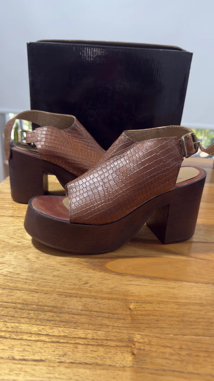 Sandalias XL - imagen 1