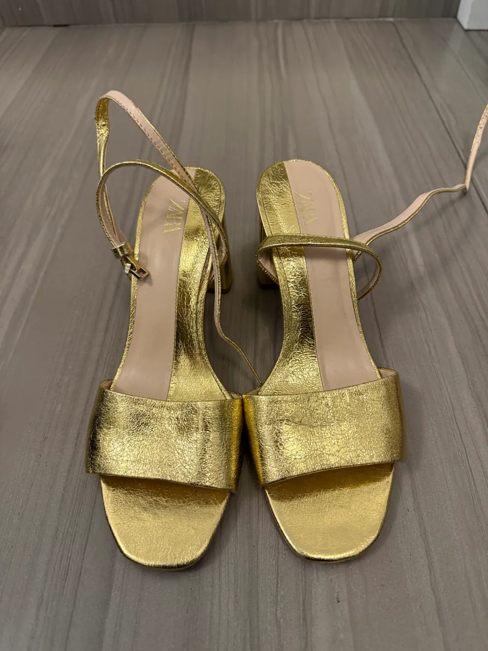 Zara · Talle AR 37