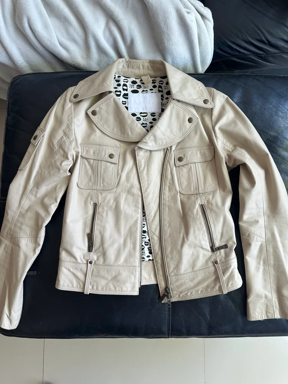 Campera Las Pepas - imagen 1