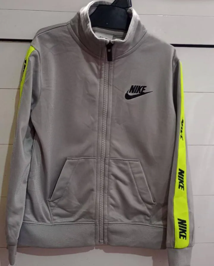 Ropa deportiva Nike · Talle 3 años / 98 cm