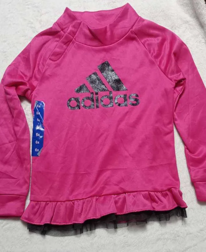Buzo adidas · Talle 6 años / 116 cm
