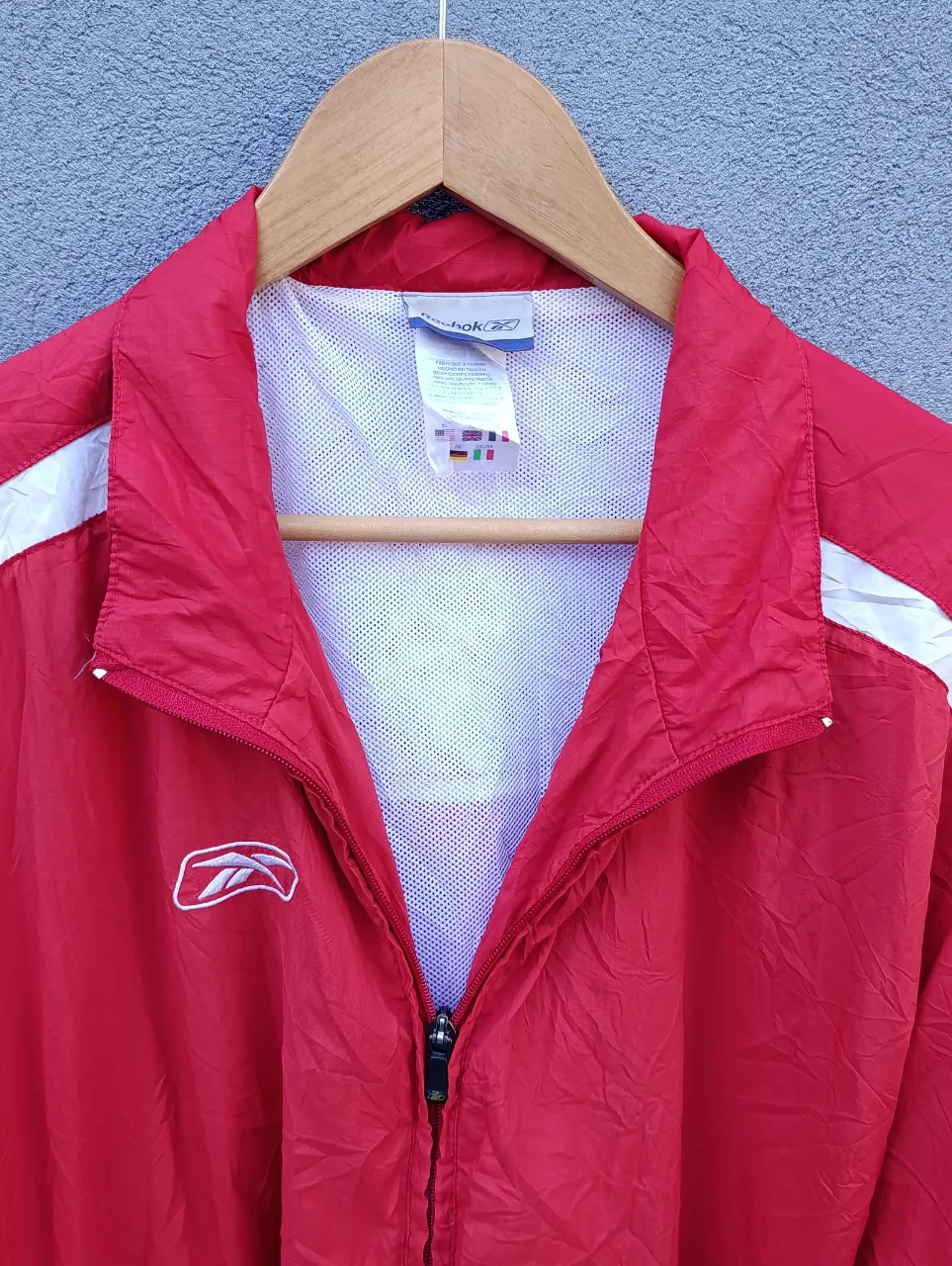 Campera Reebok · Talle L