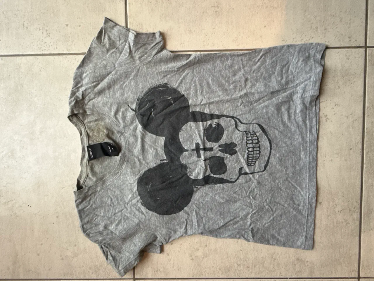 Remera Complot - imagen 1