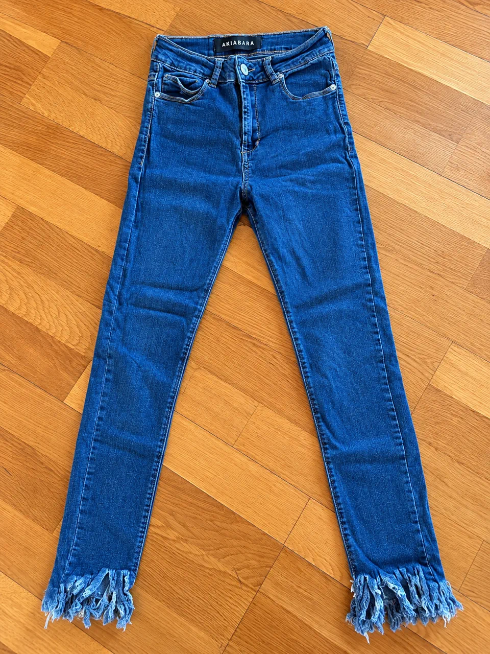 Jean Akiabara · Talle US 25