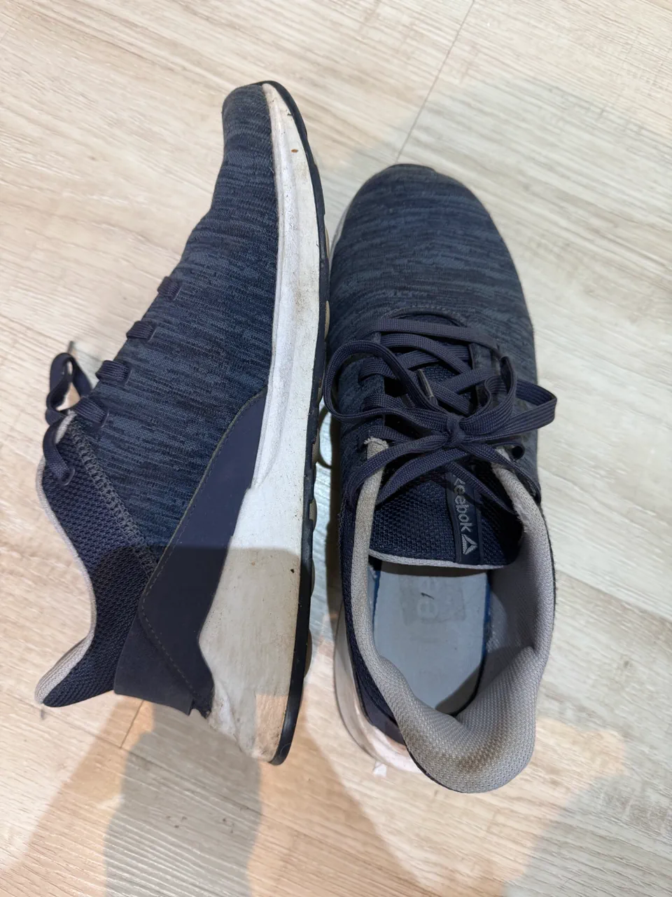 Reebok · Talle AR 41