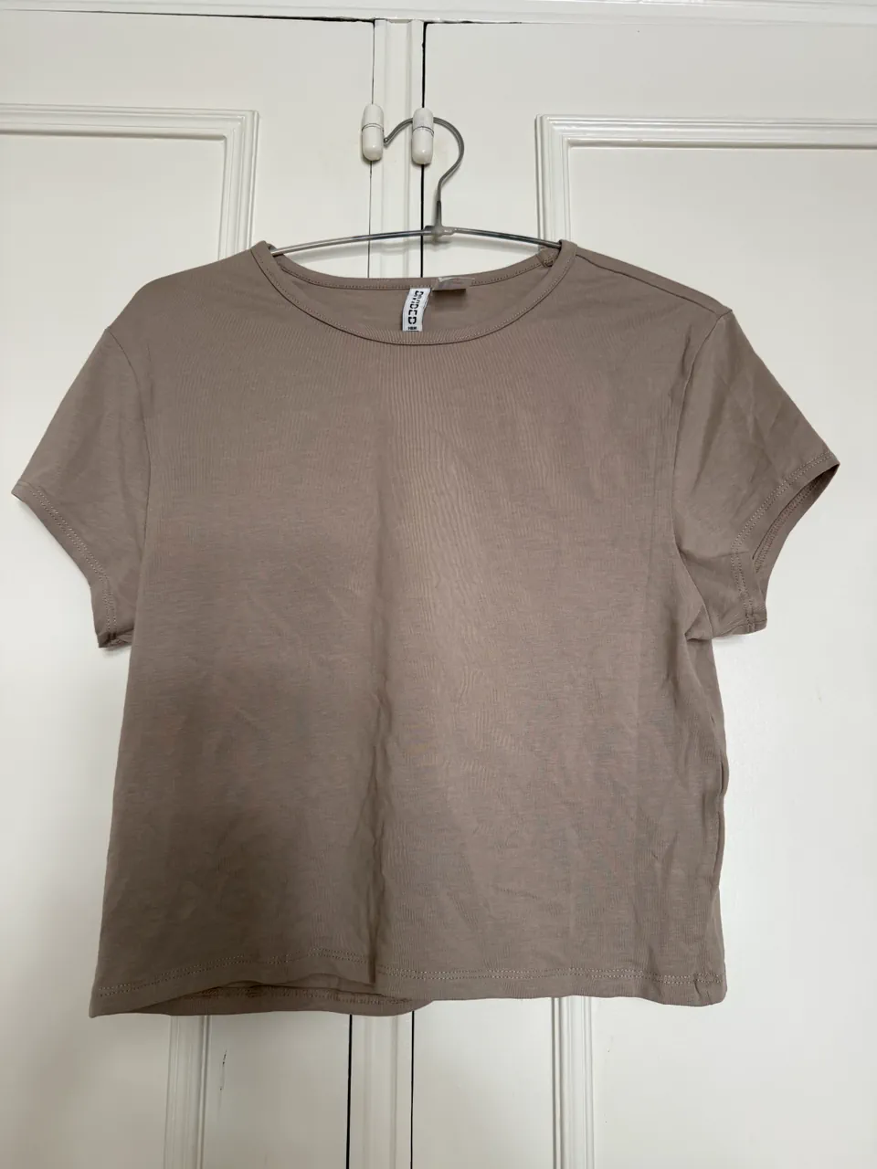Remera H&M · Talle L