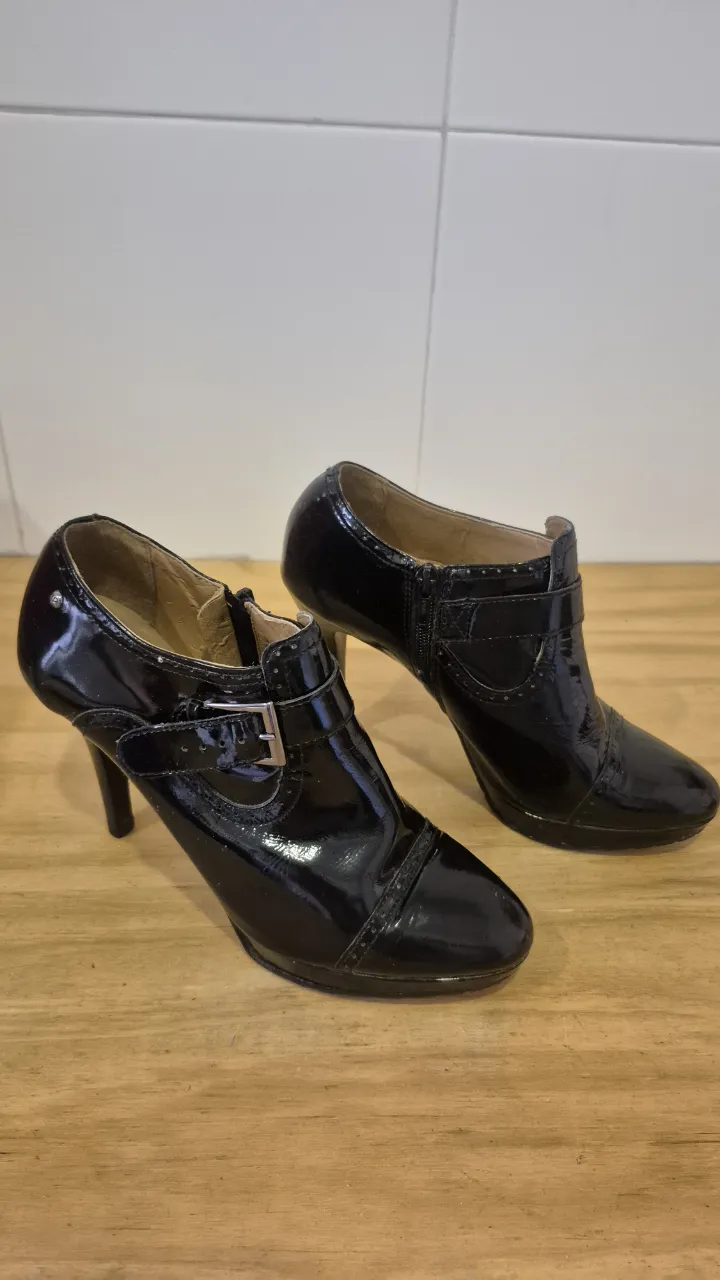Hush Puppies · Talle AR 37