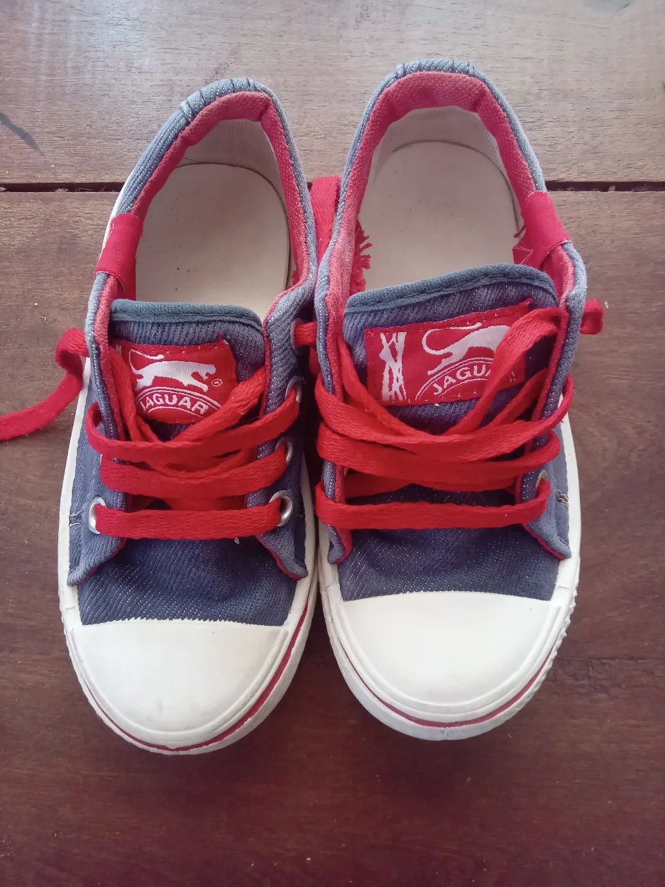 Zapatillas Jaguar · Talle AR 27