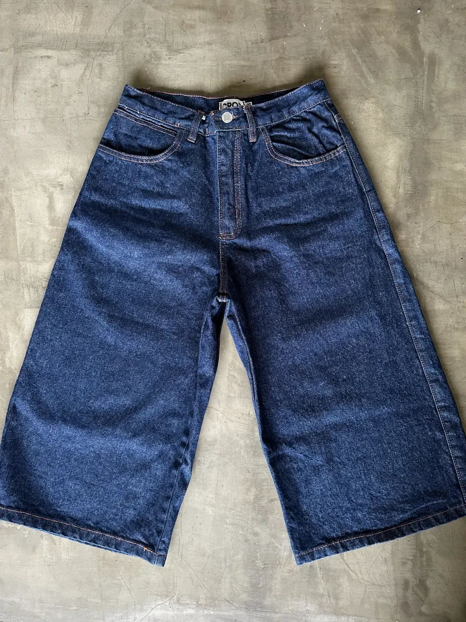 Crop · Talle US 28