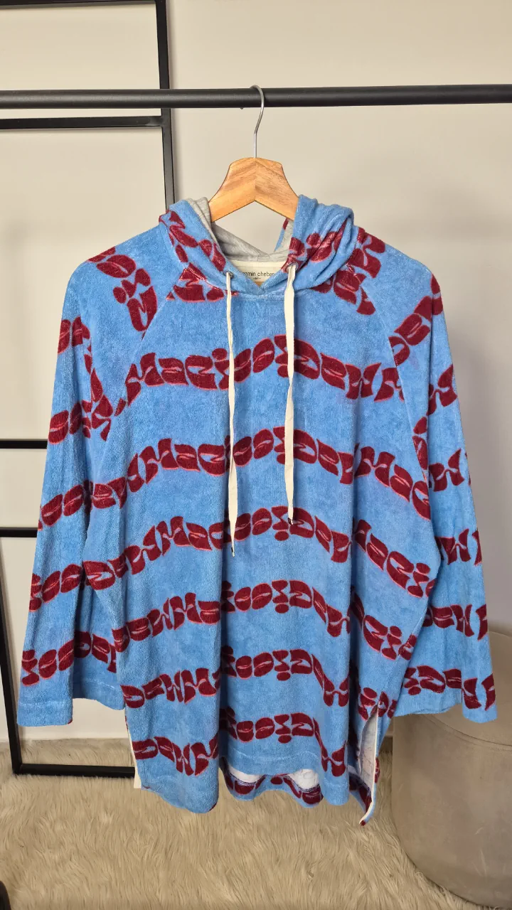 Buzo Jazmín Chebar - imagen 1
