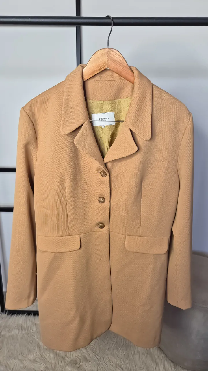 Blazer Inedita · Talle L
