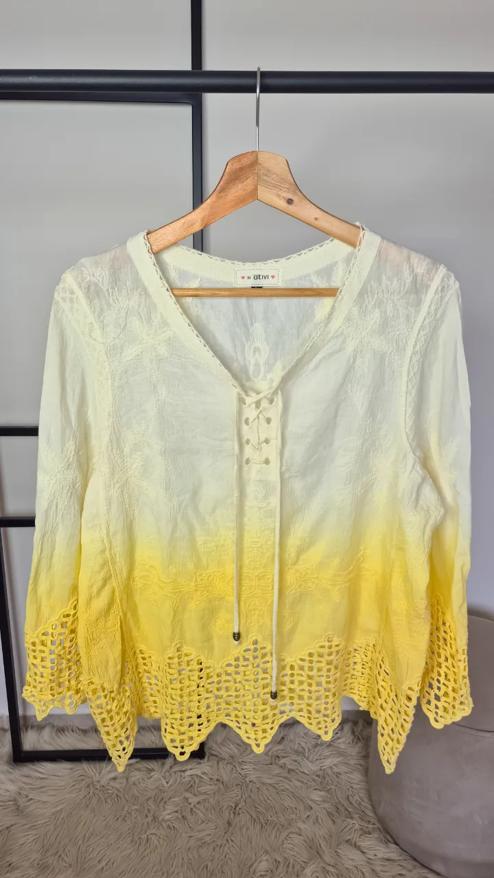 Blusa motivi - imagen 1