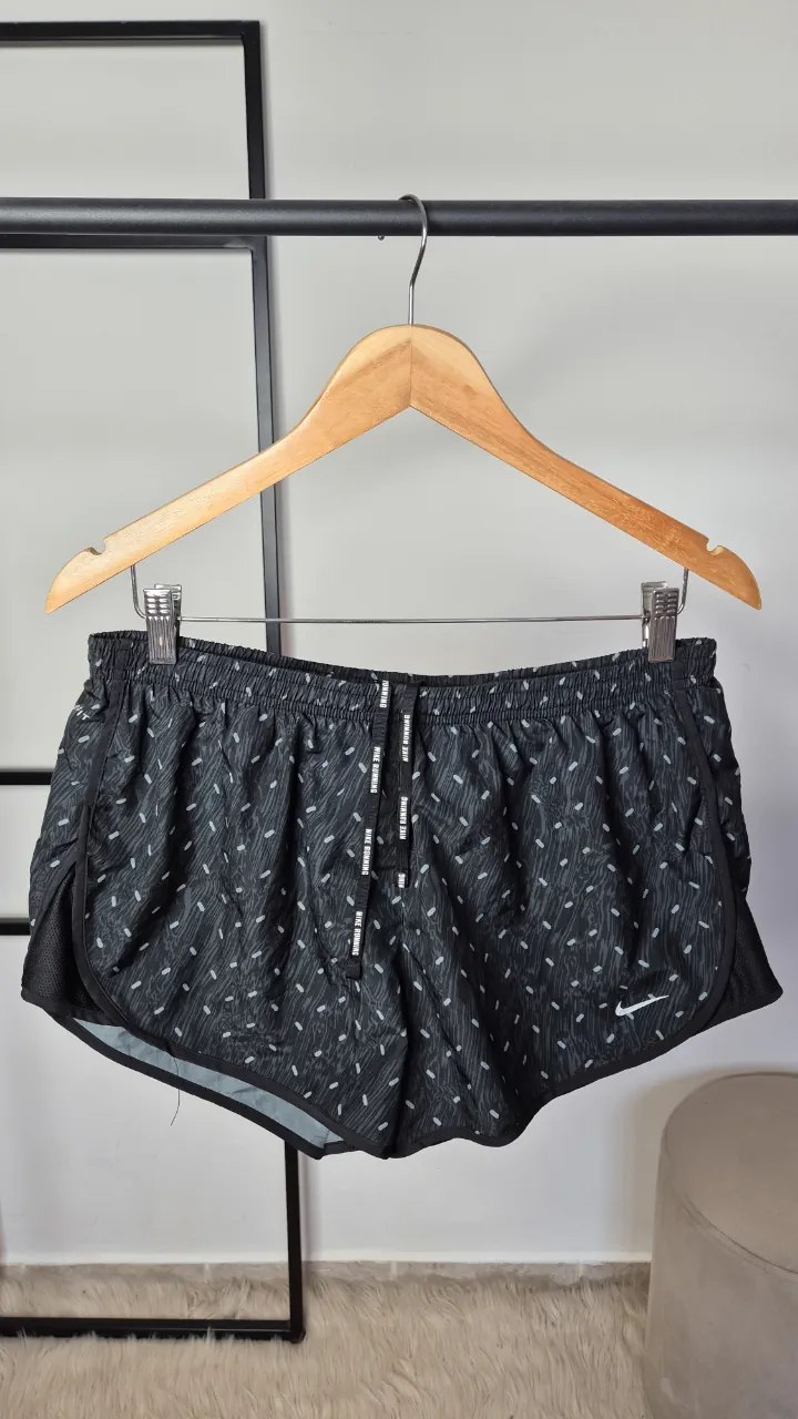 Short Nike - imagen 1