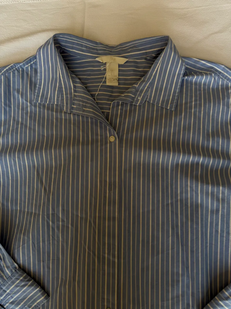 Camisa H&M · Talle L