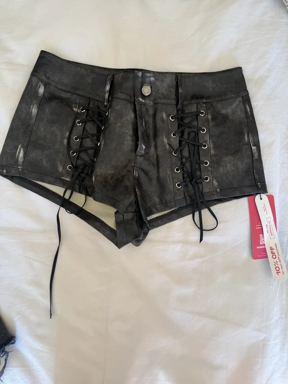 Short Romwe · Talle EU 38