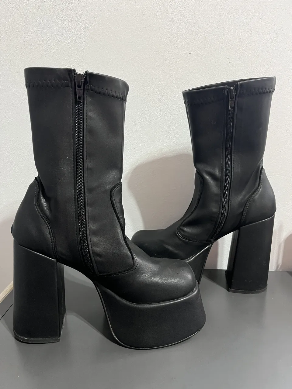 Borcegos A ≠ · Talle AR 38
