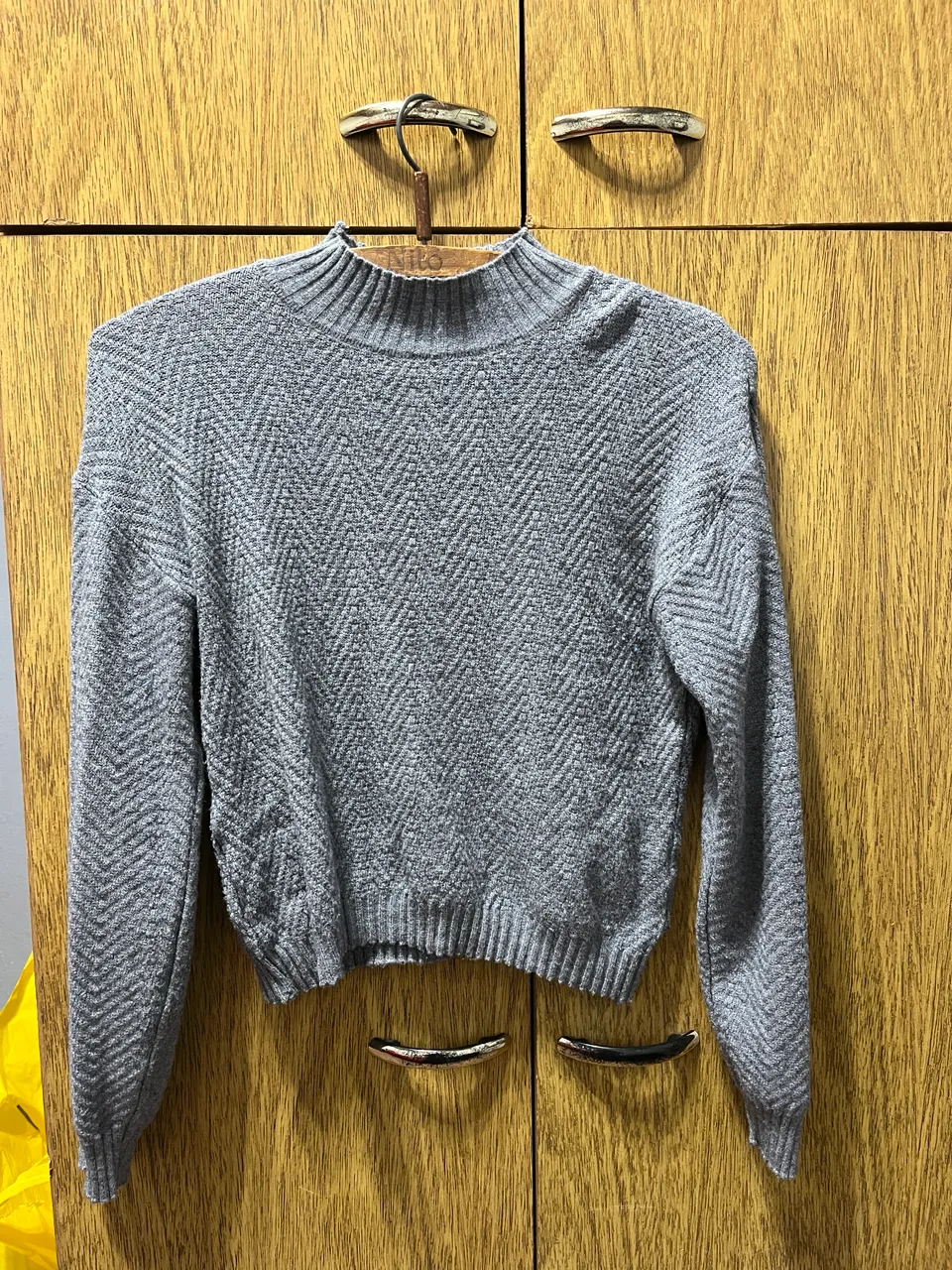Polera A ≠ - imagen 1