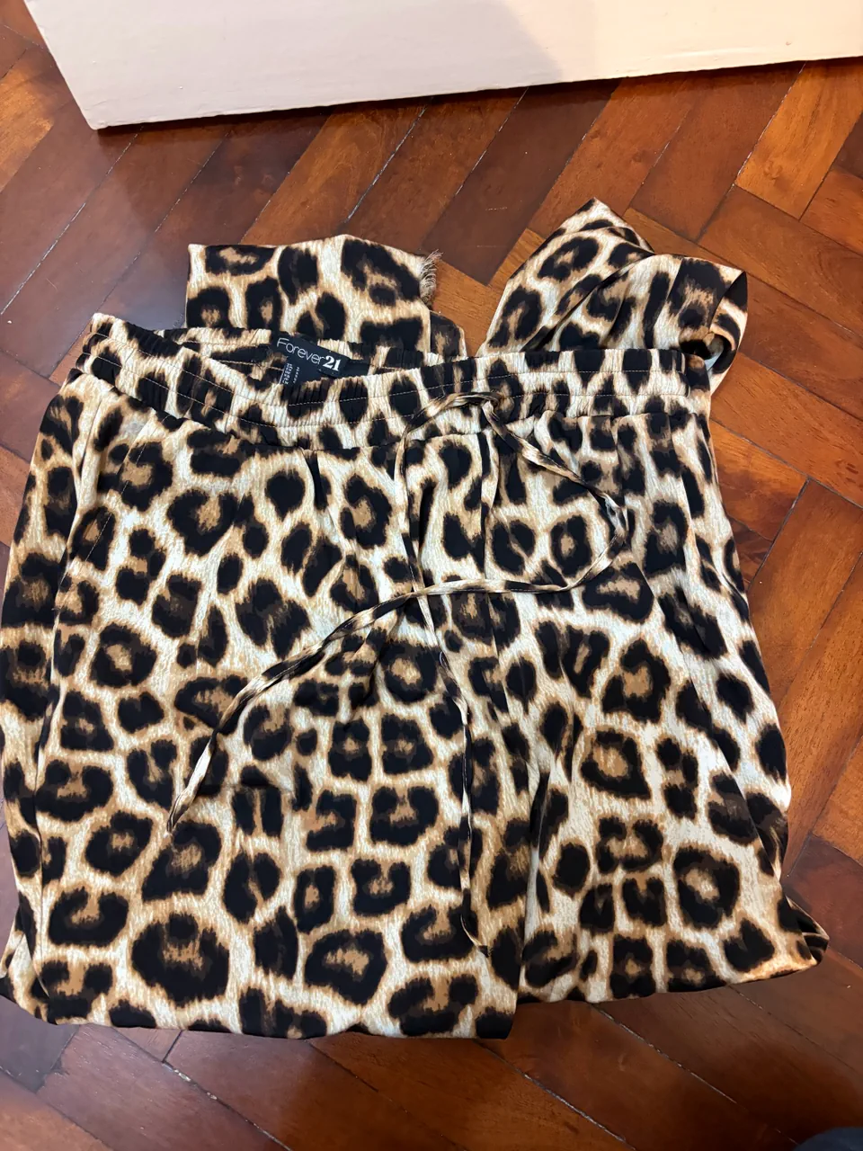 Pantalón Forever 21 · Talle S