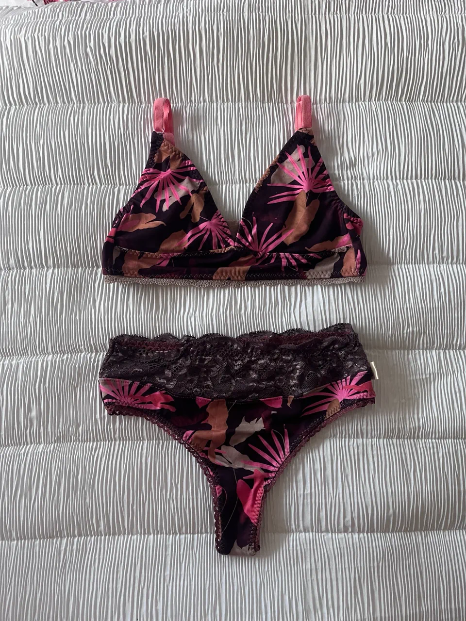 Conjunto Otra - imagen 1