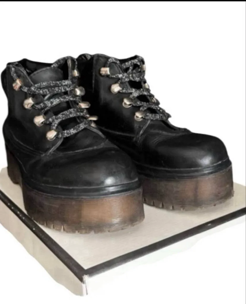 Borcegos Sarkany · Talle AR 36