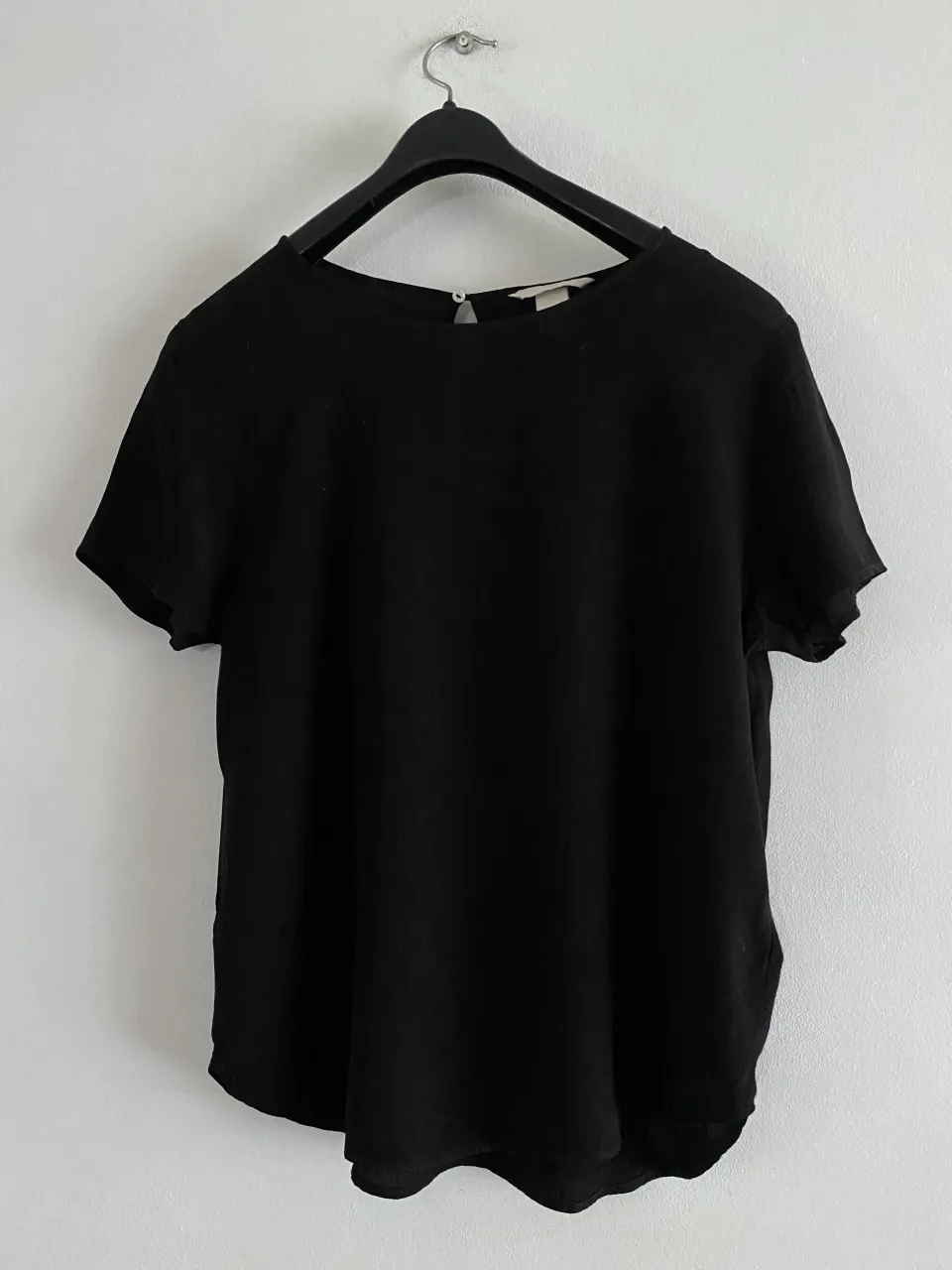 Remera H&M · Talle M