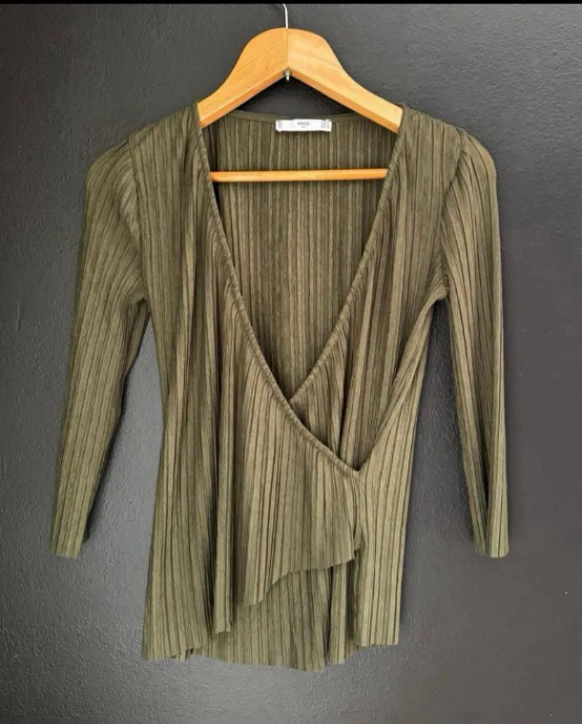 Remera Mango · Talle M