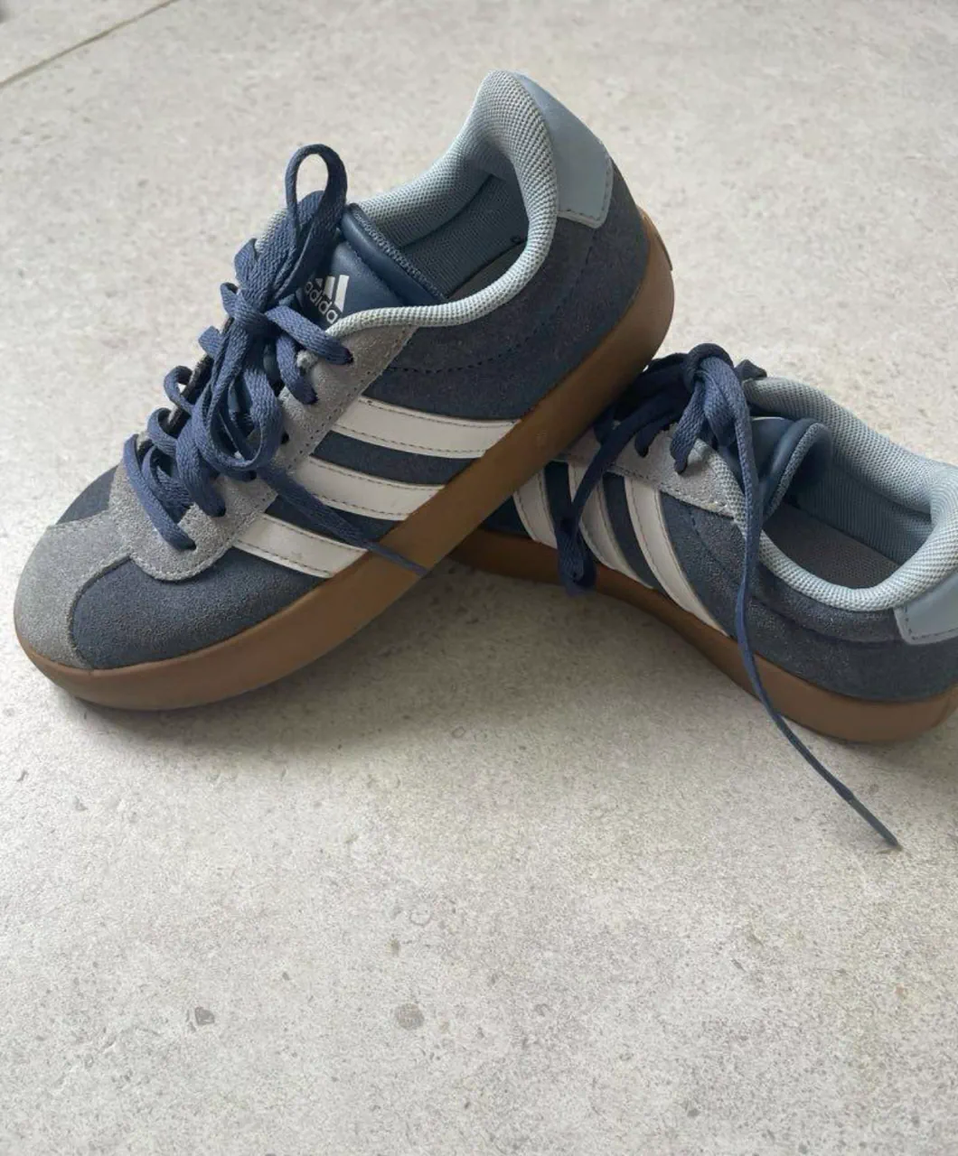 Zapatillas adidas · Talle AR 31