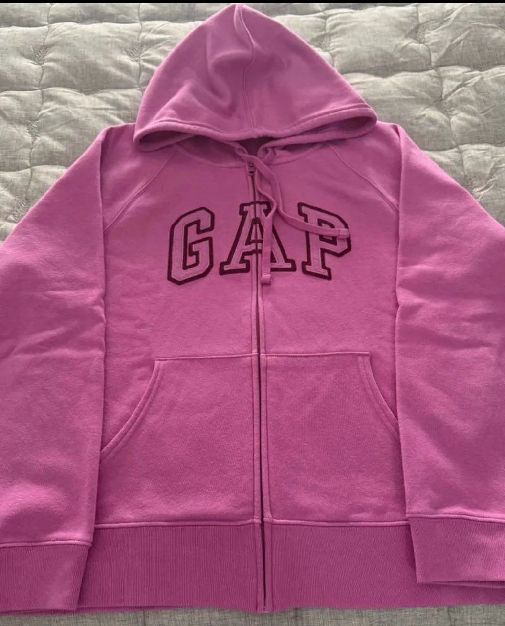 Buzo GAP - imagen 1